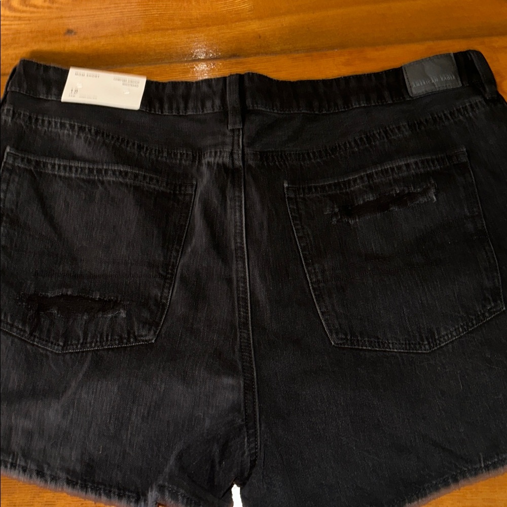 American Eagle Outfitters Black Distressed Jean Shorts! Size 18 - Picture 5 of 5